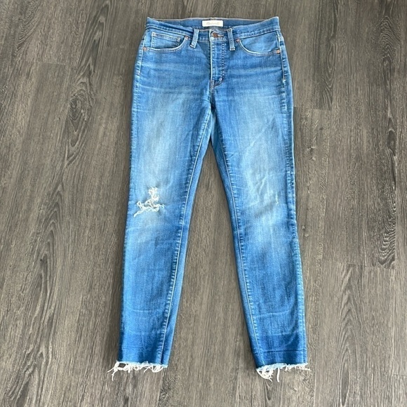 Sz27 Madewell 9” Mid-Rise Skinny and Distressed in a Medium Light Wash GUC - Picture 5 of 14